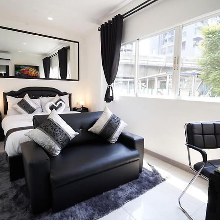 Thonglor Suites Hotel Bangkok Buitenkant foto