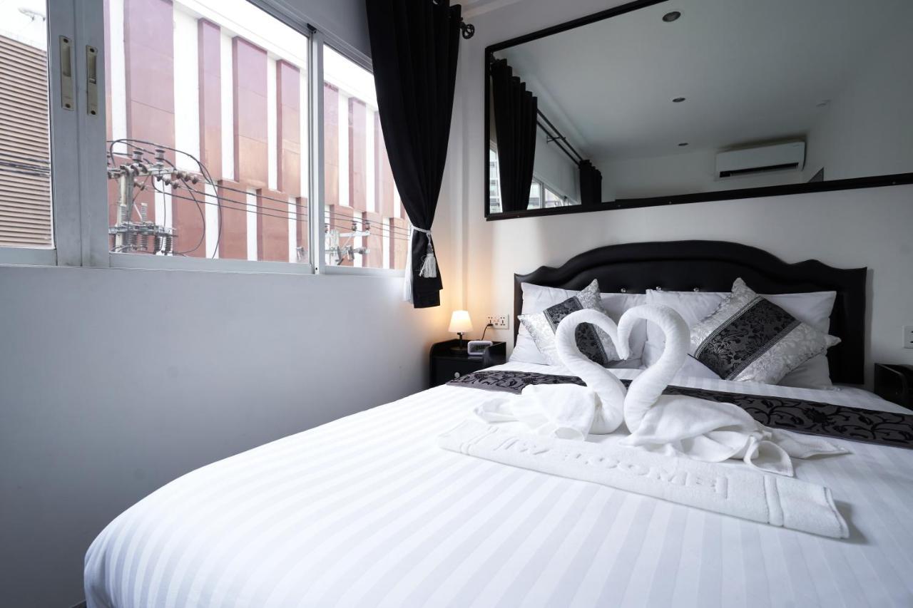 Thonglor Suites Hotel Bangkok Buitenkant foto