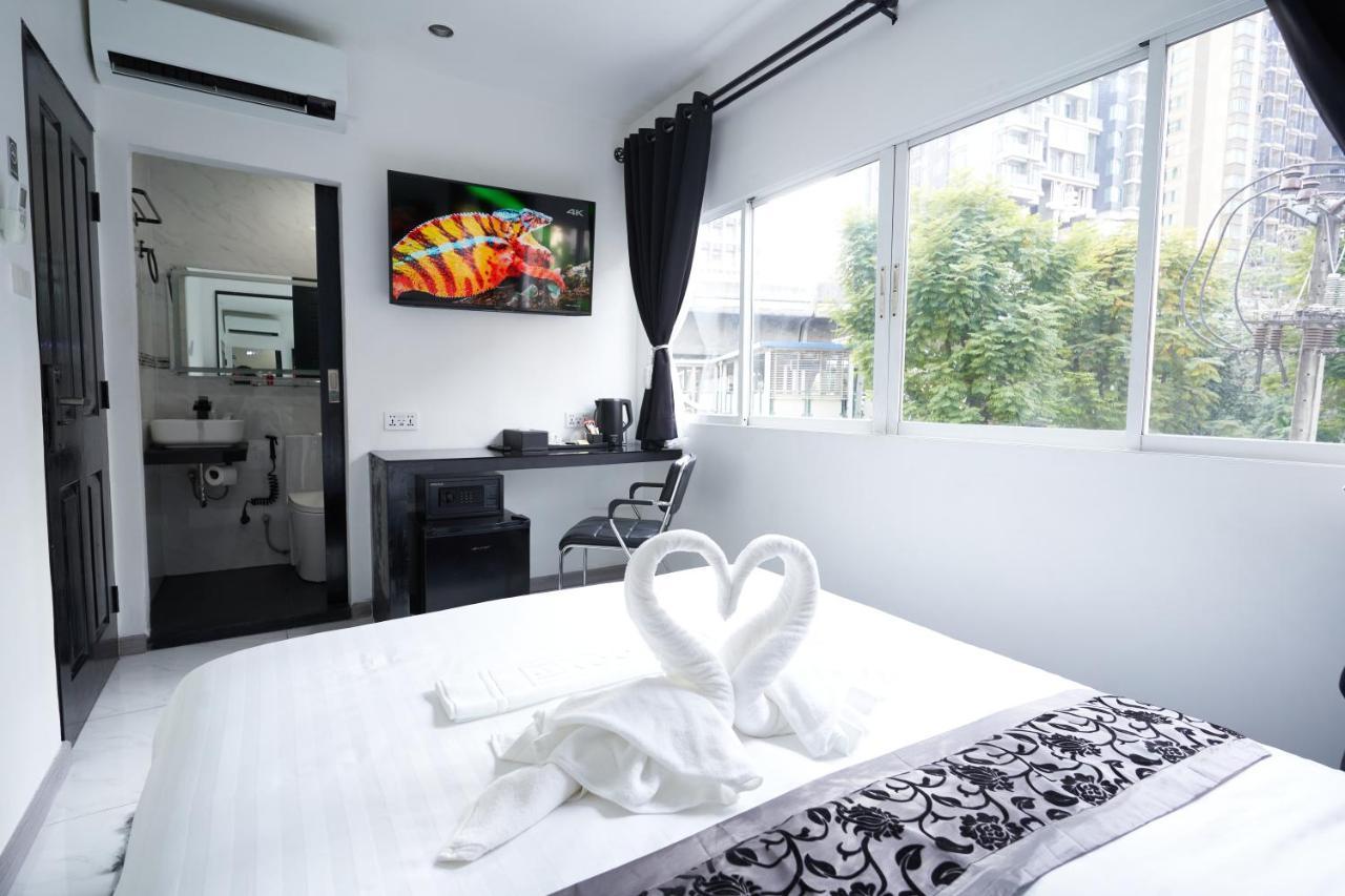 Thonglor Suites Hotel Bangkok Buitenkant foto