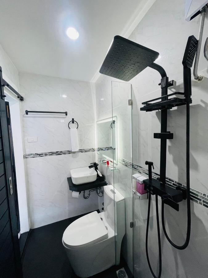 Thonglor Suites Hotel Bangkok Buitenkant foto