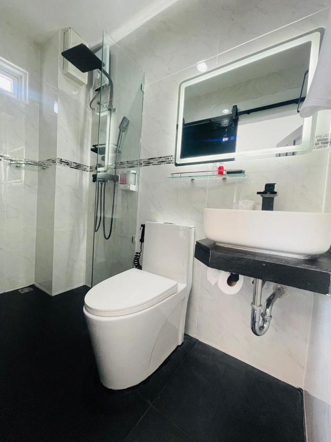 Thonglor Suites Hotel Bangkok Buitenkant foto