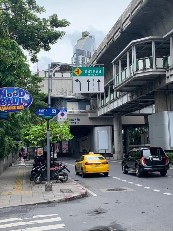 Thonglor Suites Hotel Bangkok Buitenkant foto