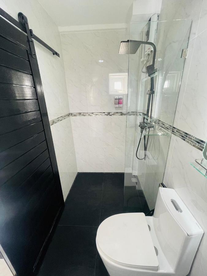 Thonglor Suites Hotel Bangkok Buitenkant foto