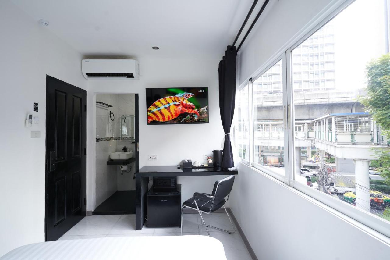 Thonglor Suites Hotel Bangkok Buitenkant foto