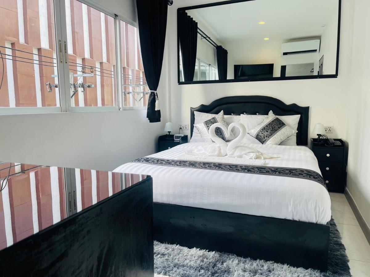 Thonglor Suites Hotel Bangkok Buitenkant foto