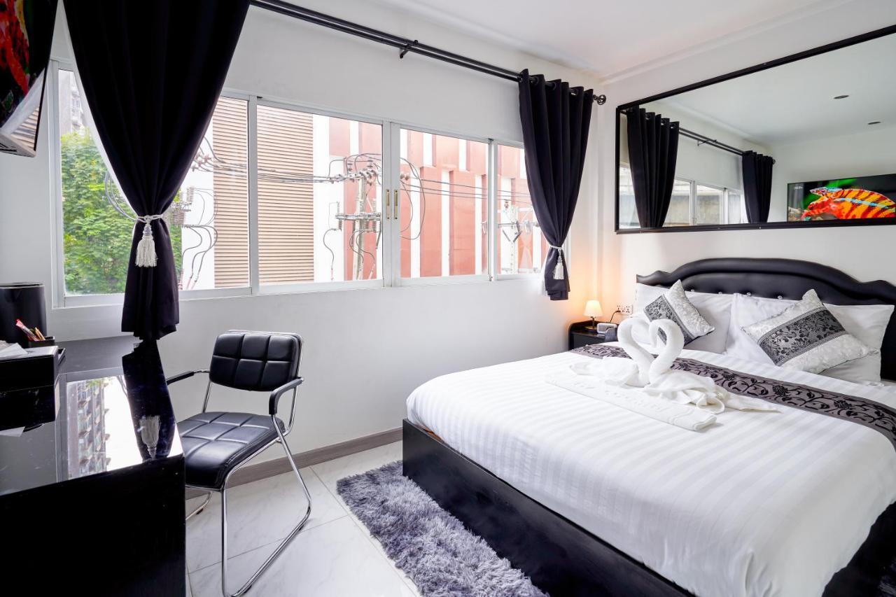 Thonglor Suites Hotel Bangkok Buitenkant foto