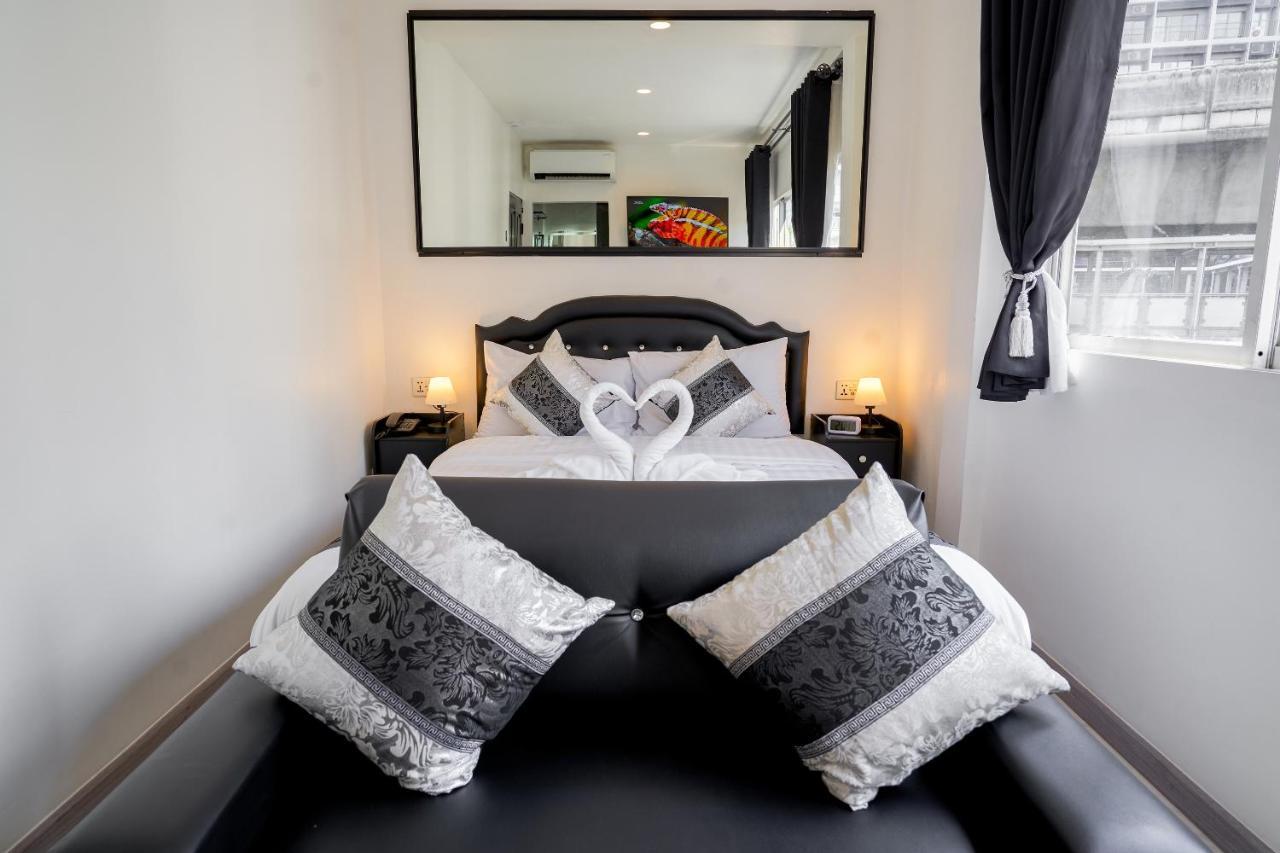 Thonglor Suites Hotel Bangkok Buitenkant foto