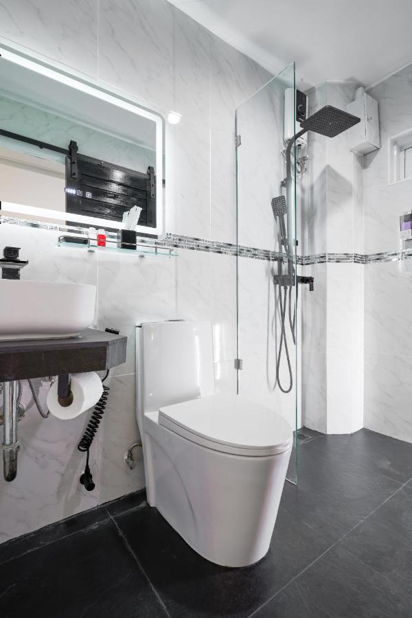 Thonglor Suites Hotel Bangkok Buitenkant foto